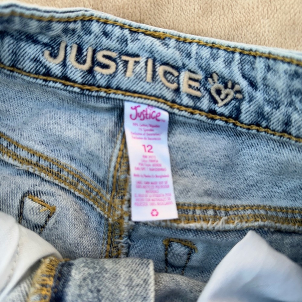Justice Denim Shorts Girls Size 12 Light Blue Acid Wash Distressed Excellent - Picture 5 of 7